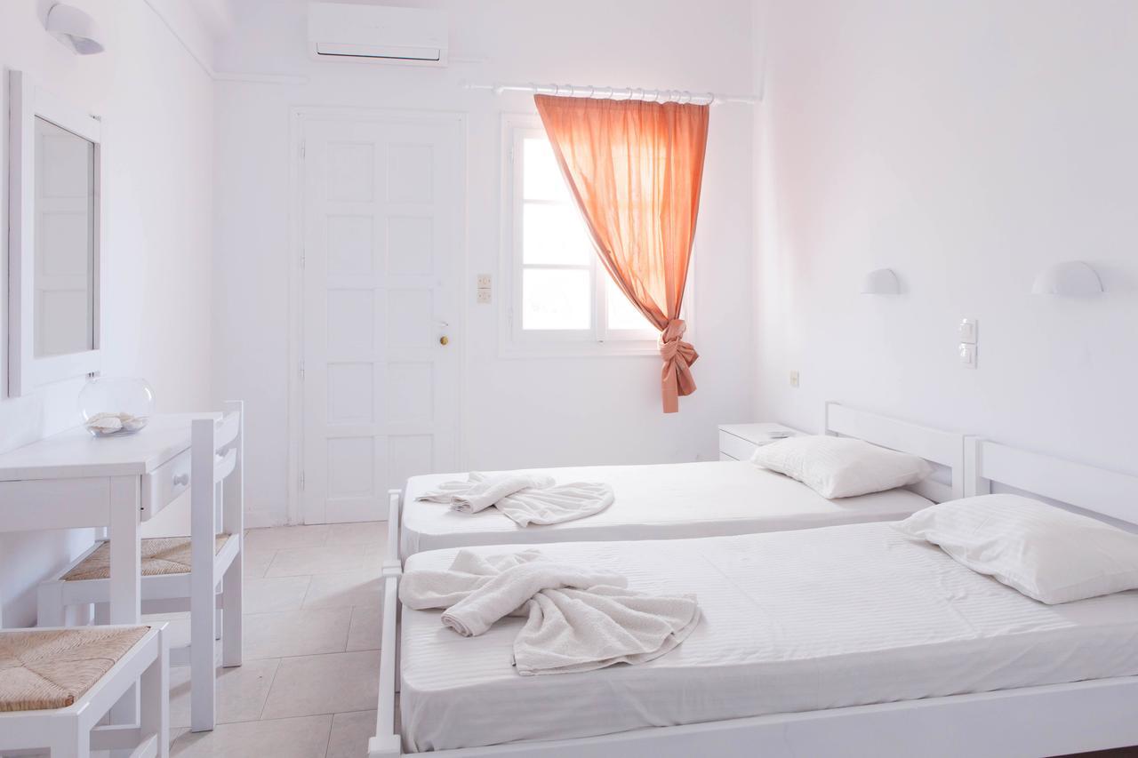Claire Hotel Antiparos Town Exterior foto